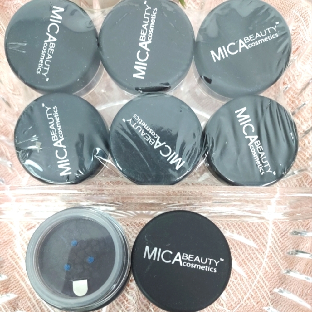 1 New-1 .1oz. MICA Beauty Cosmetics eyeshadow
